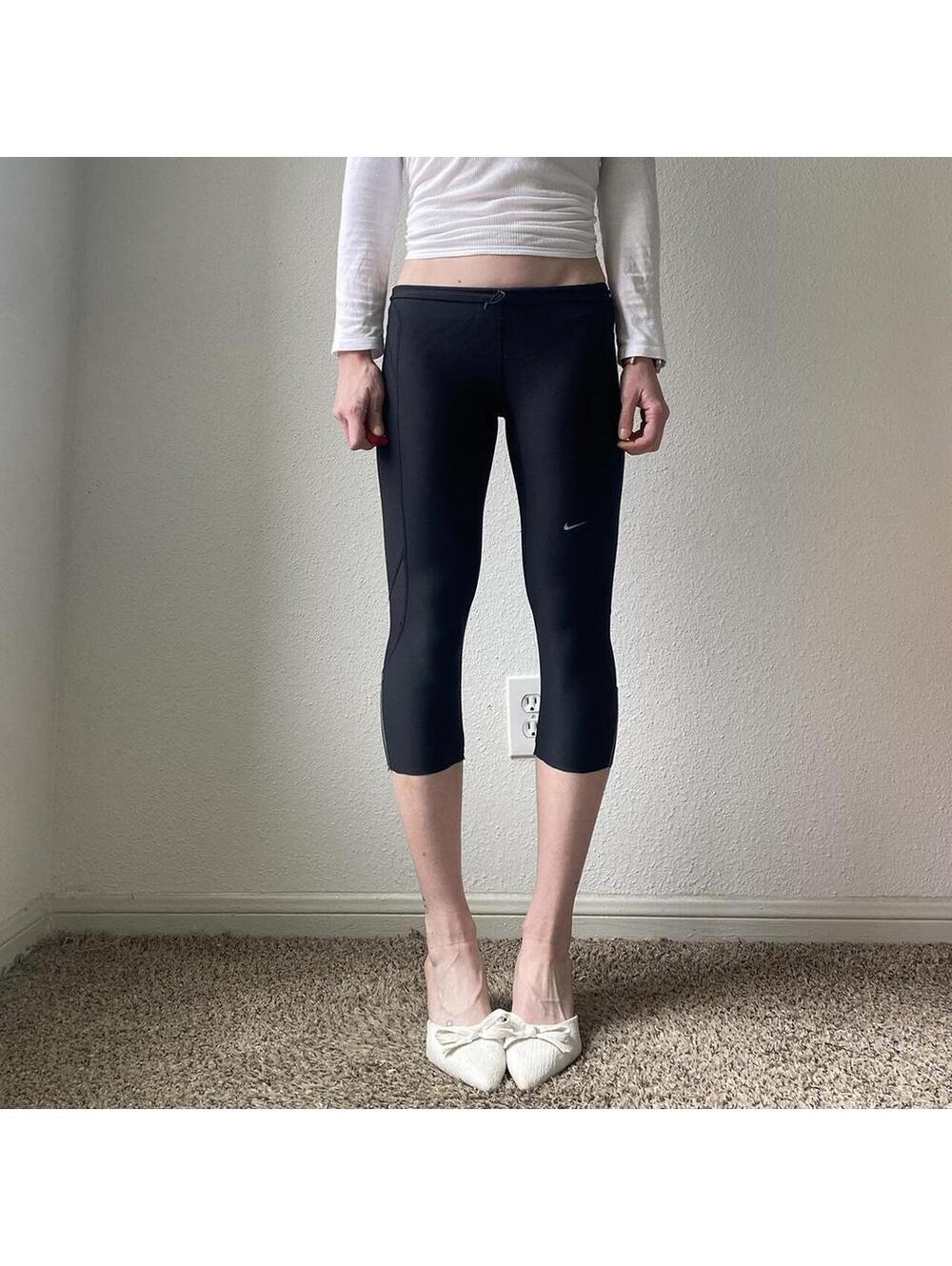 Vintage y2k Nike skinny leg black running athletic wear leggings capris